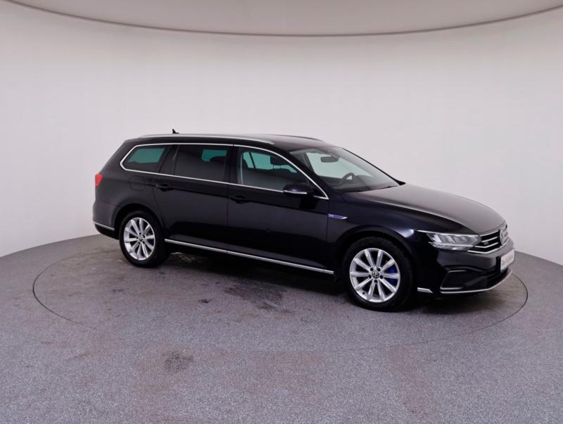 VW Passat GTE Variant