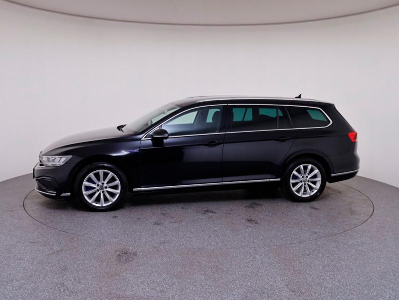 VW Passat GTE Variant