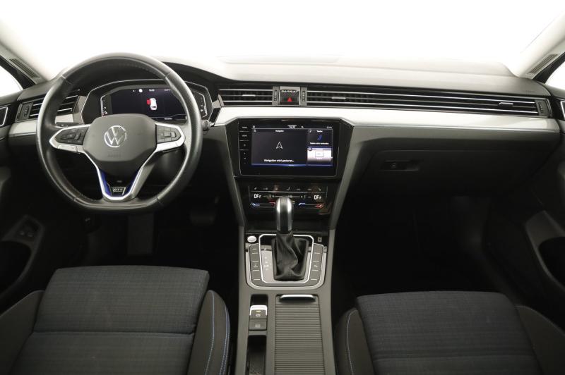 VW Passat GTE Variant