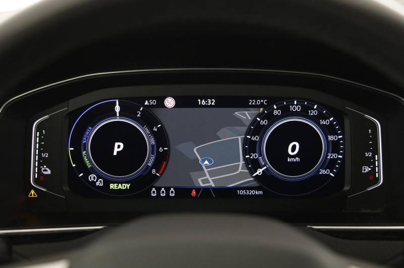 VW Passat GTE Variant