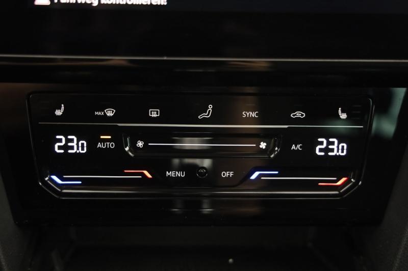 VW Passat GTE Variant