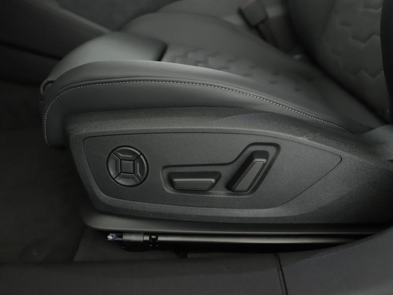 Audi A6 Avant e-tron quattro business