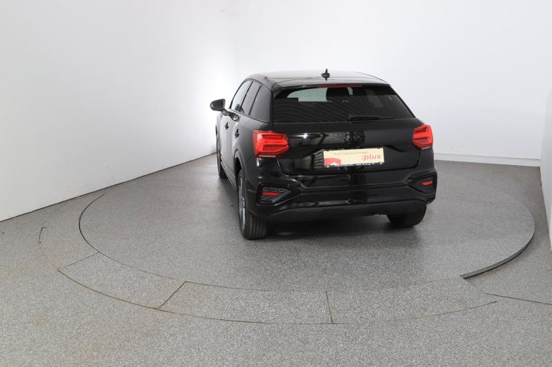 Audi Q2 30 TFSI admired