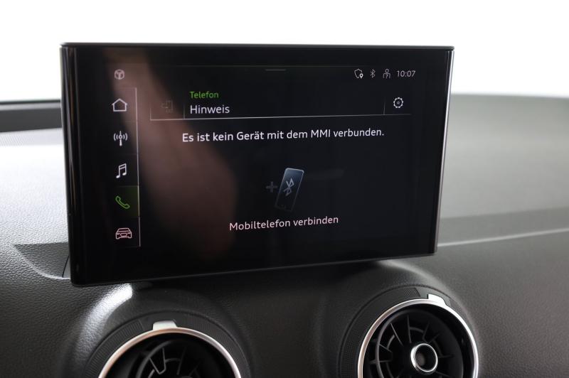 Audi Q2 30 TFSI admired