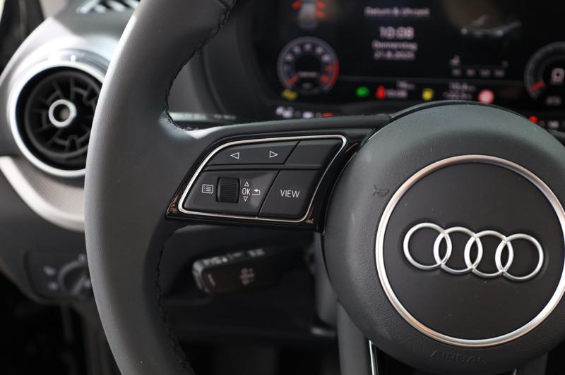 Audi Q2 30 TFSI admired