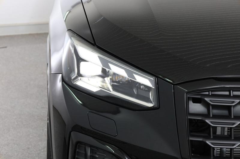 Audi Q2 30 TFSI admired