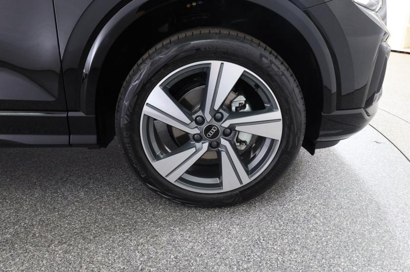 Audi Q2 30 TFSI admired