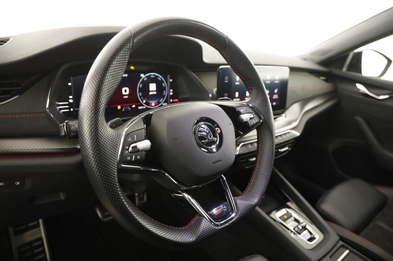 Škoda OCTAVIA Combi RS iV 245 DSG