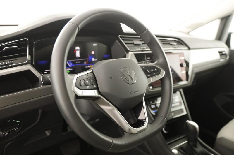 VW Touran Life TSI DSG