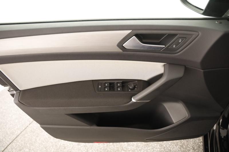 VW Touran Life TSI DSG