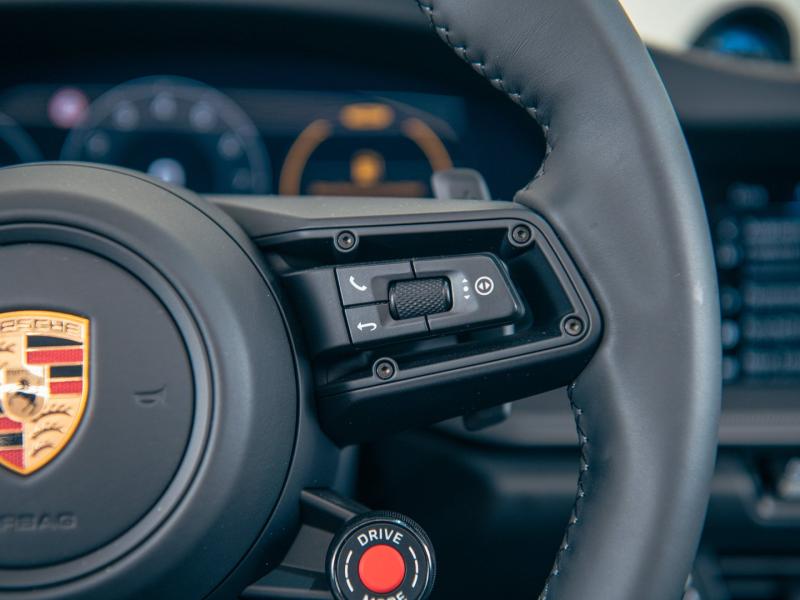 Porsche 911 Carrera Cabriolet