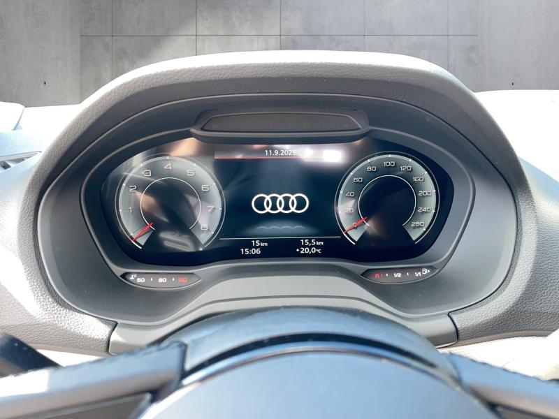 Audi Q2 30 TFSI admired