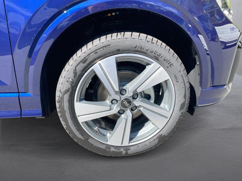 Audi Q2 30 TFSI admired