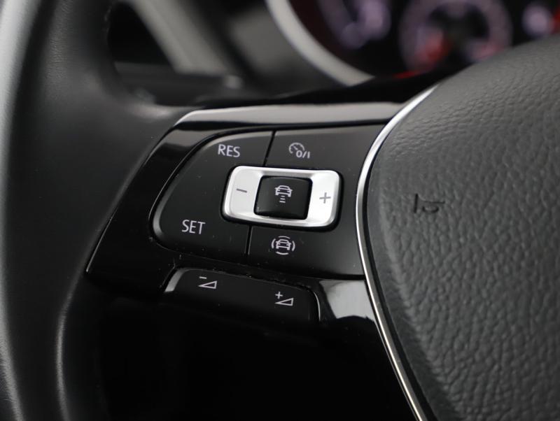 VW Touran Comfortline TDI SCR DSG