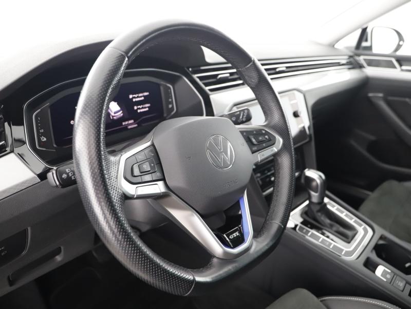 VW Passat GTE Variant