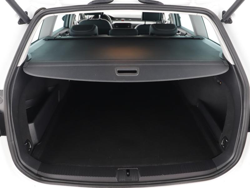 VW Passat GTE Variant