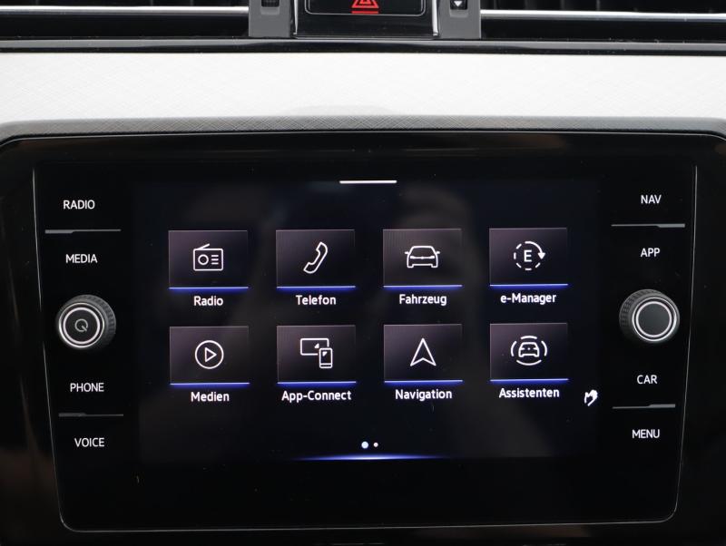 VW Passat GTE Variant