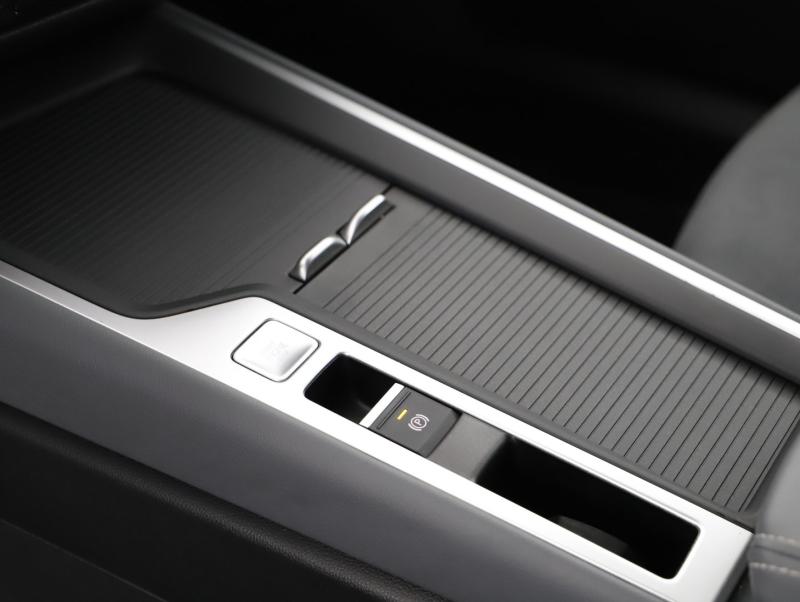 VW Passat Variant Business TDI DSG