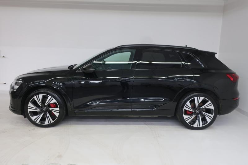 Audi Q8 55 e-tron quattro S line