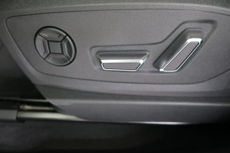 Audi Q8 55 e-tron quattro S line