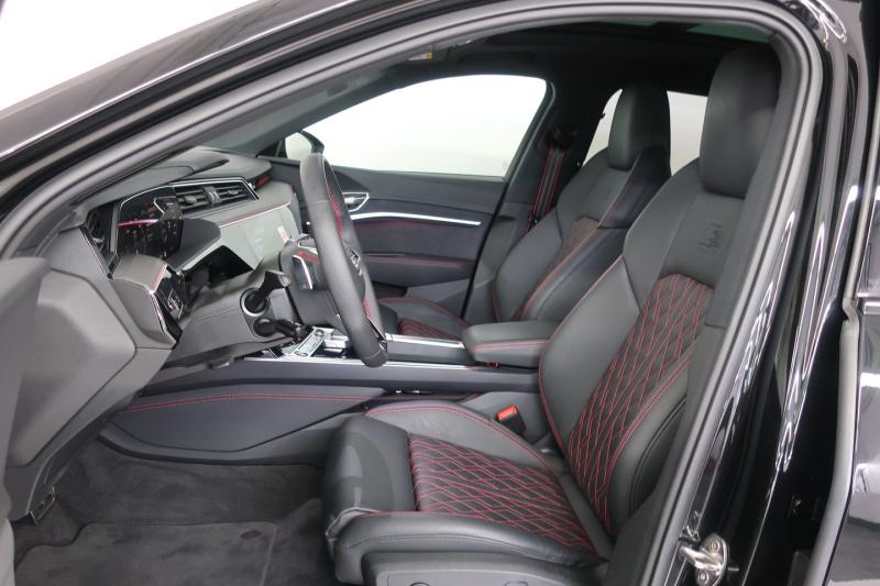 Audi Q8 55 e-tron quattro S line