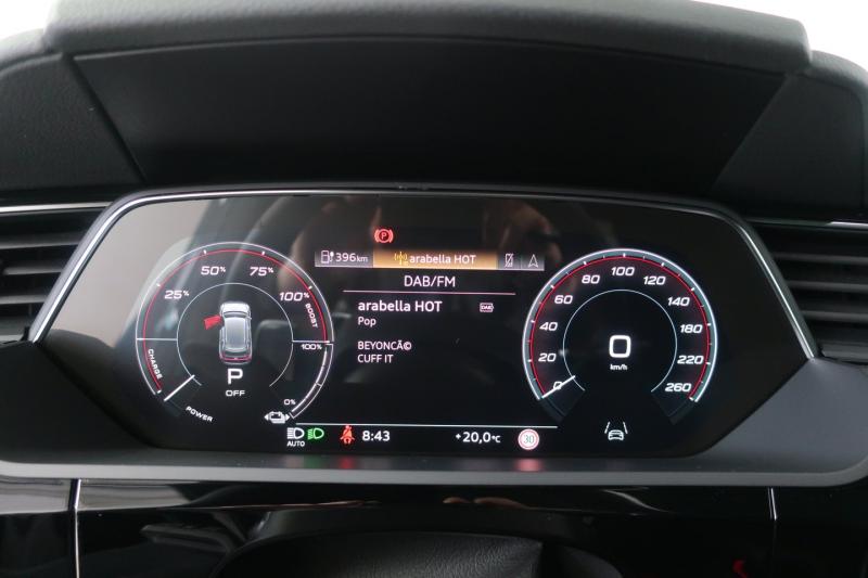 Audi Q8 55 e-tron quattro S line