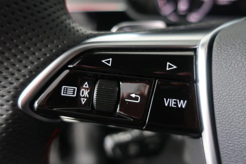 Audi Q8 55 e-tron quattro S line