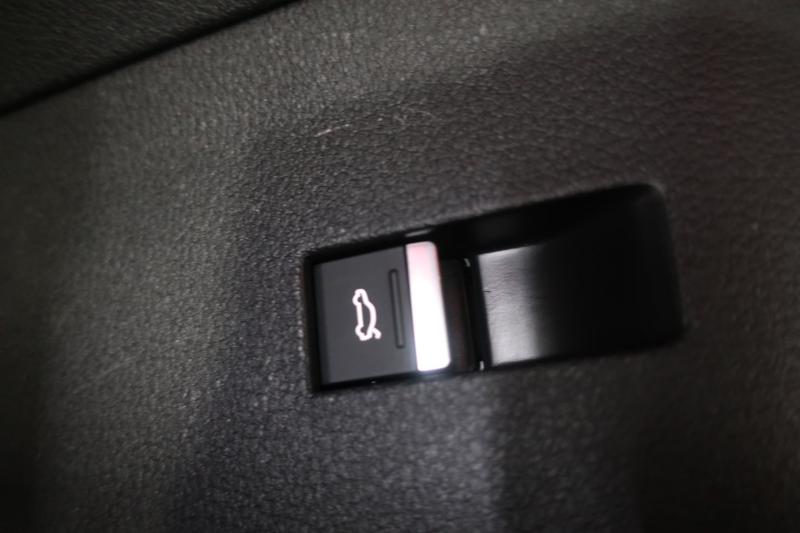 Audi Q8 55 e-tron quattro S line