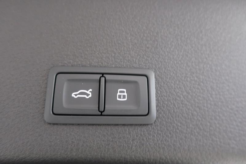 Audi Q8 55 e-tron quattro S line