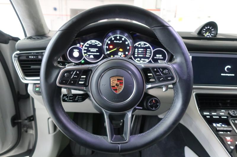 Porsche Panamera Turbo S E-Hybrid Executive