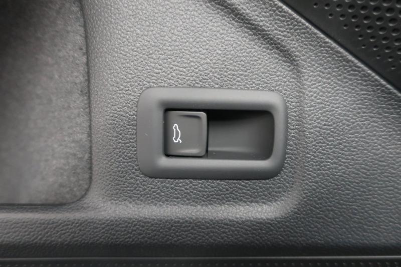 VW Passat Variant Sport TDI 4MOTION DSG