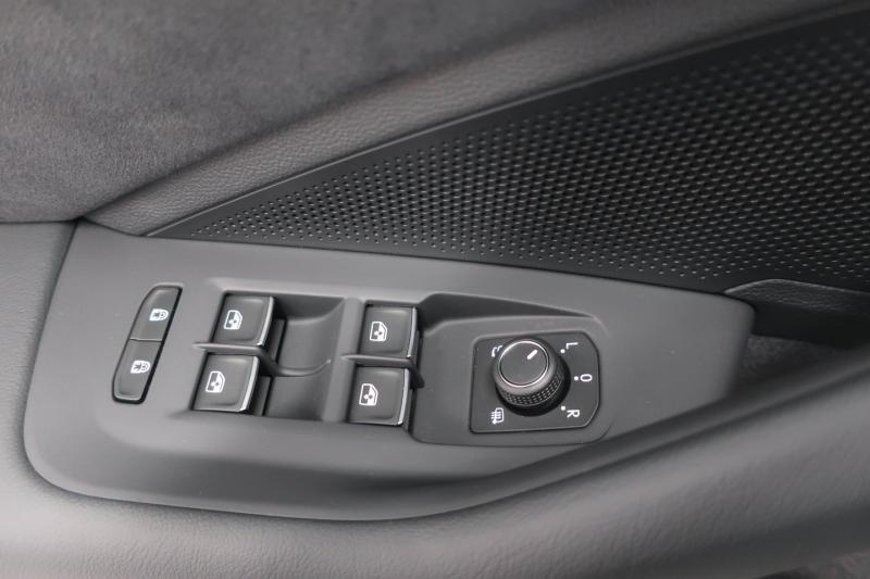 VW Passat Variant Sport TDI 4MOTION DSG