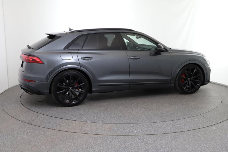 Audi SQ8 TFSI quattro