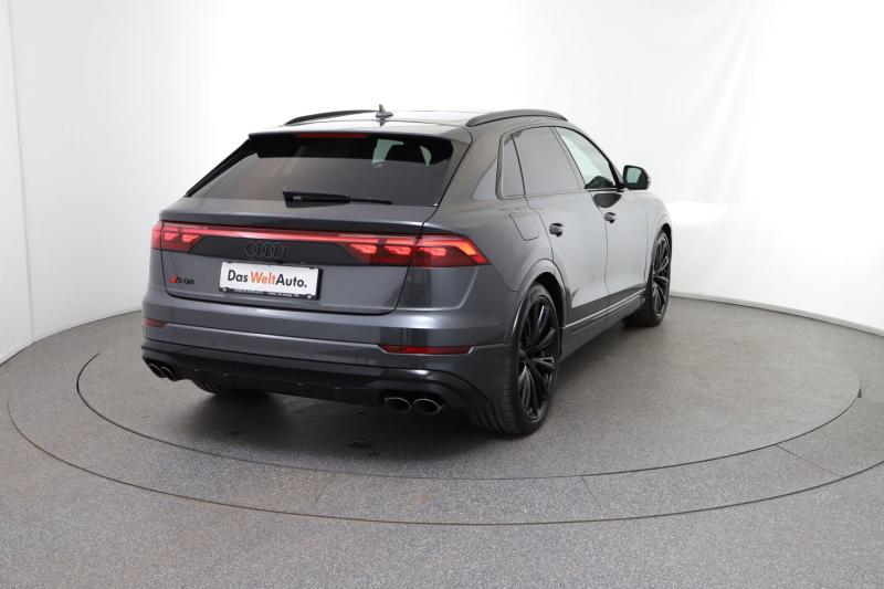 Audi SQ8 TFSI quattro