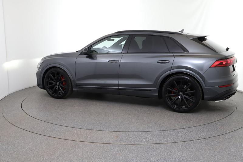 Audi SQ8 TFSI quattro