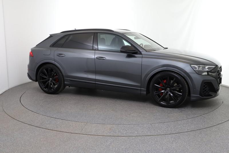 Audi SQ8 TFSI quattro