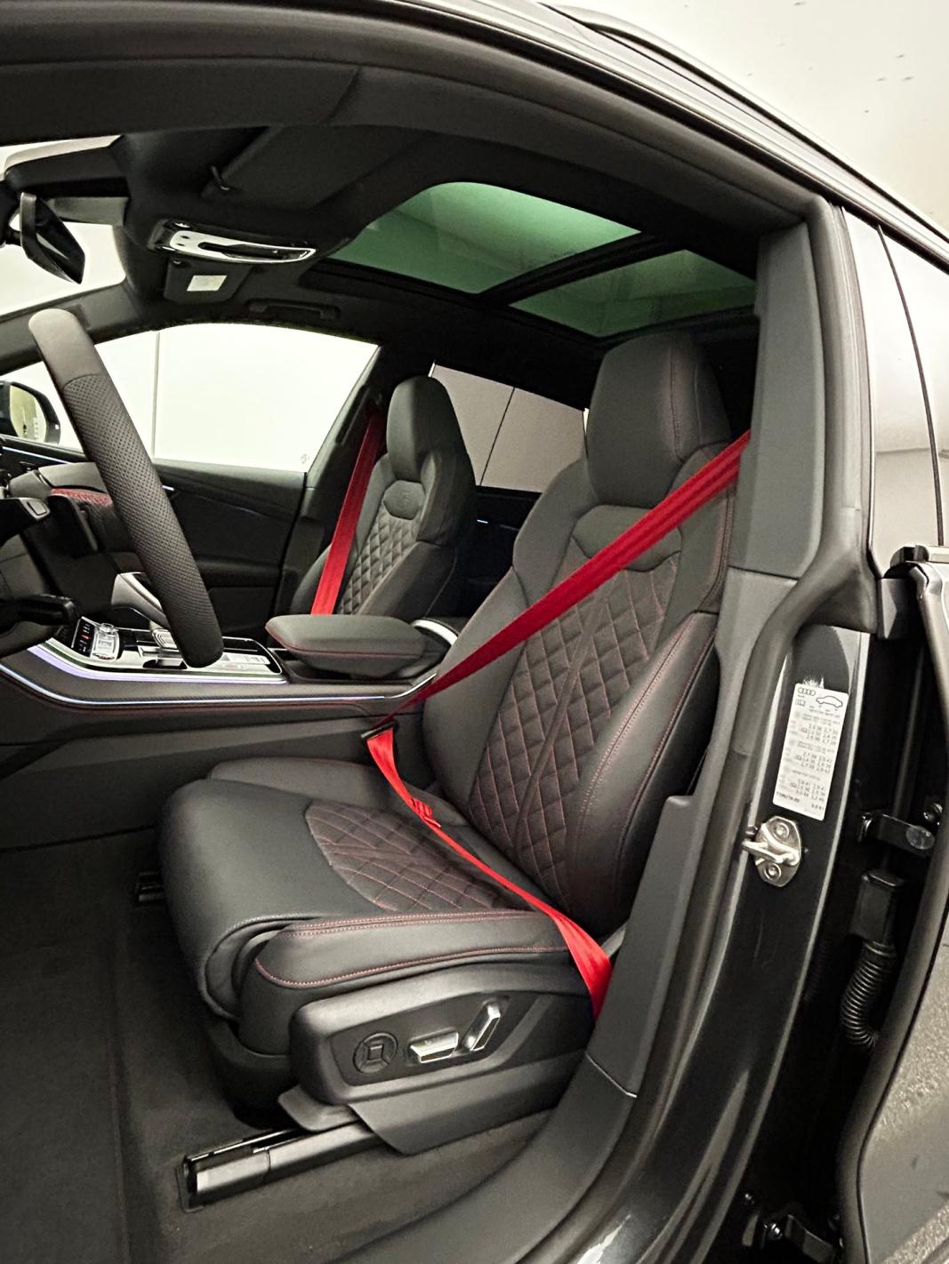 Audi SQ8 TFSI quattro