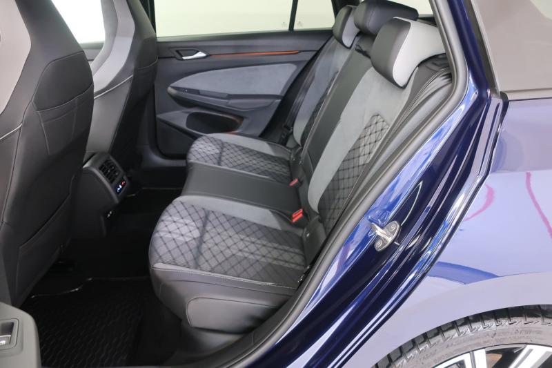 VW Golf Variant R-Line TSI