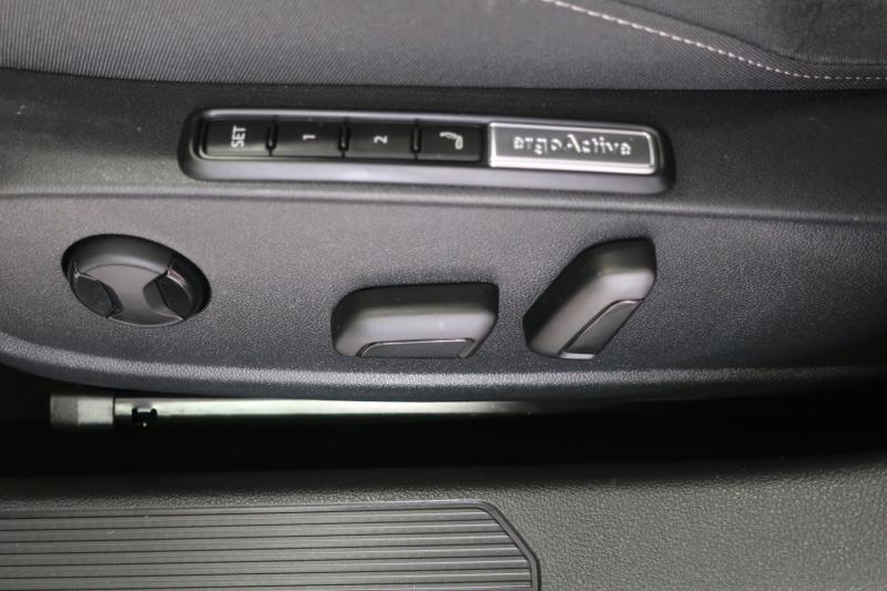VW Golf Life TSI