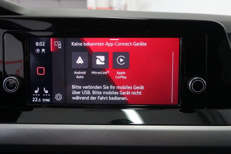 VW Golf Life TSI