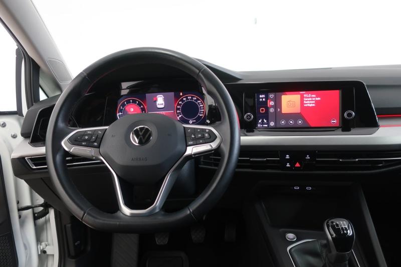 VW Golf Life TSI