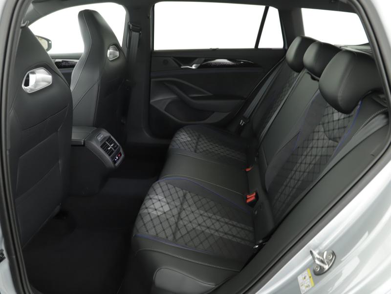 VW Passat Variant Sport TDI DSG