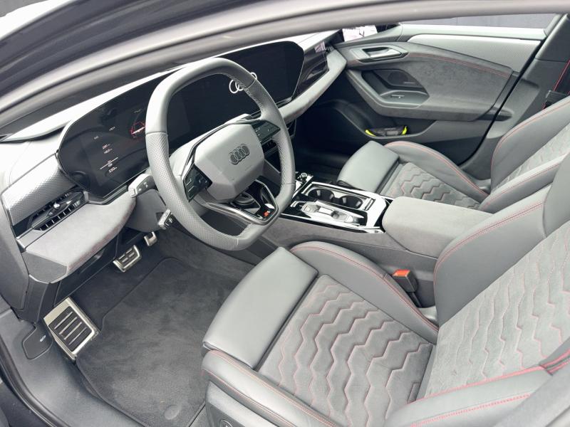 Audi A6 Sportback e-tron quattro business