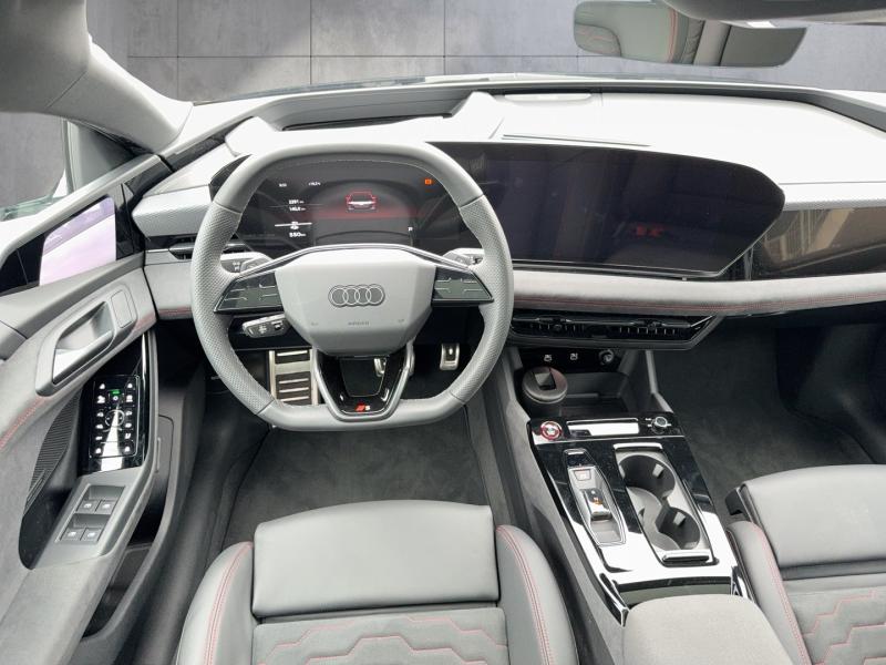 Audi A6 Sportback e-tron quattro business