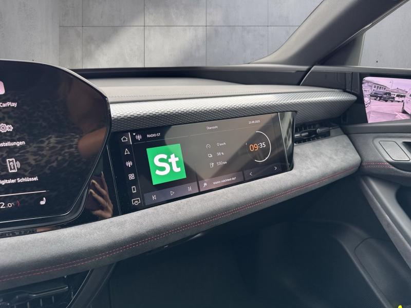 Audi A6 Sportback e-tron quattro business