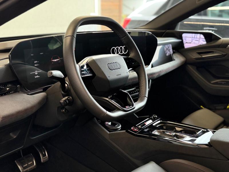 Audi A6 Sportback e-tron quattro business