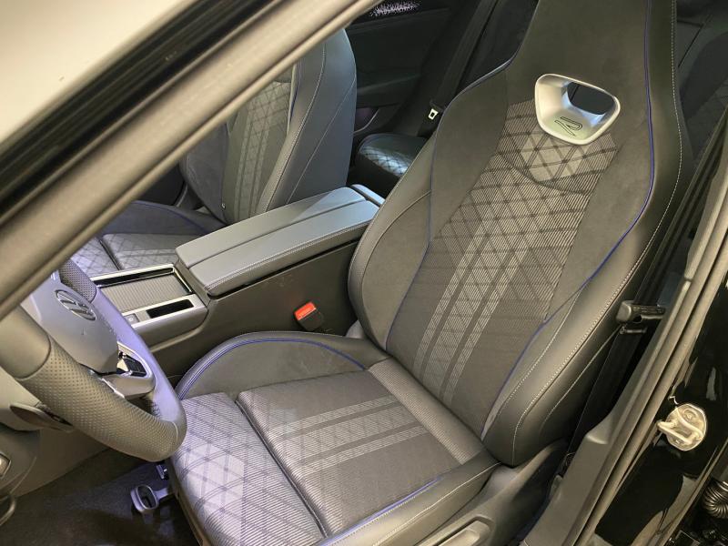 VW Passat Variant Sport eHybrid 150kW