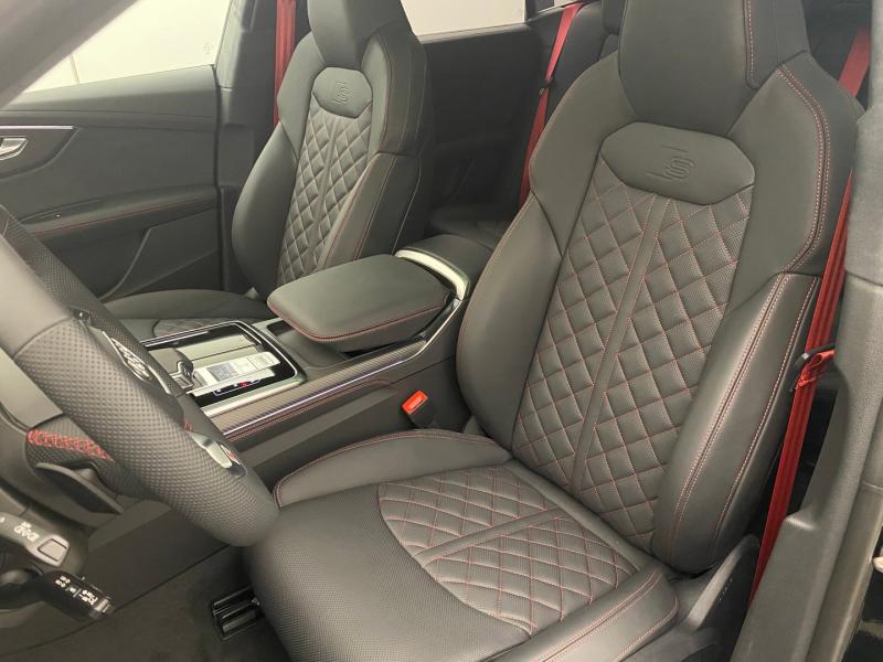 Audi SQ8 TFSI quattro