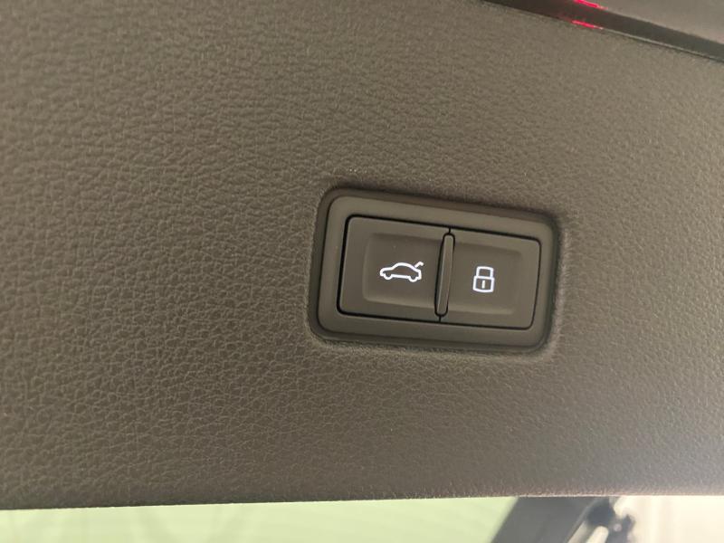 Audi SQ8 TFSI quattro