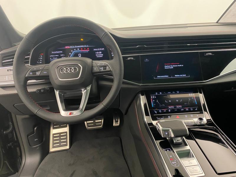 Audi SQ8 TFSI quattro
